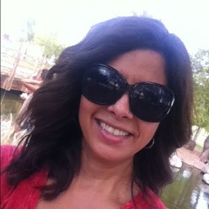 Meet your Posher, Liz